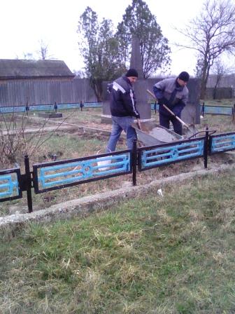В хуторе Северокубанском привели в порядок территорию памятника